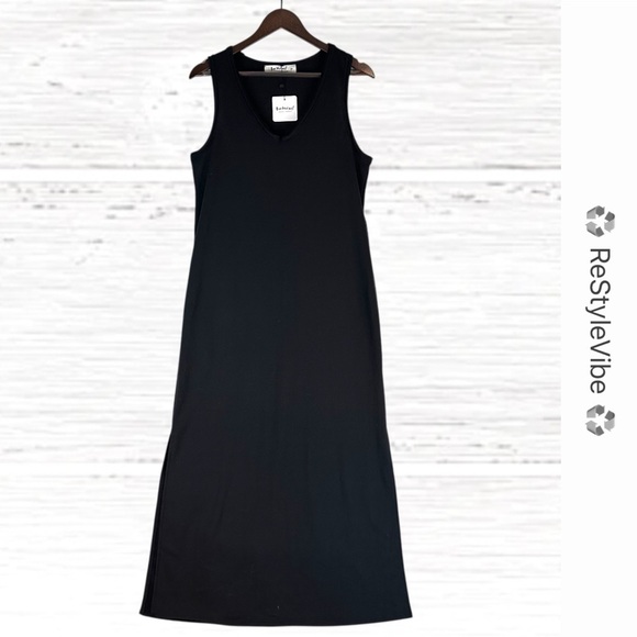 THREE BIRD NEST Women’s Size M Dress Maxi NWT Sleeveless V-Neck Knit Pockets NEW - Picture 1 of 16